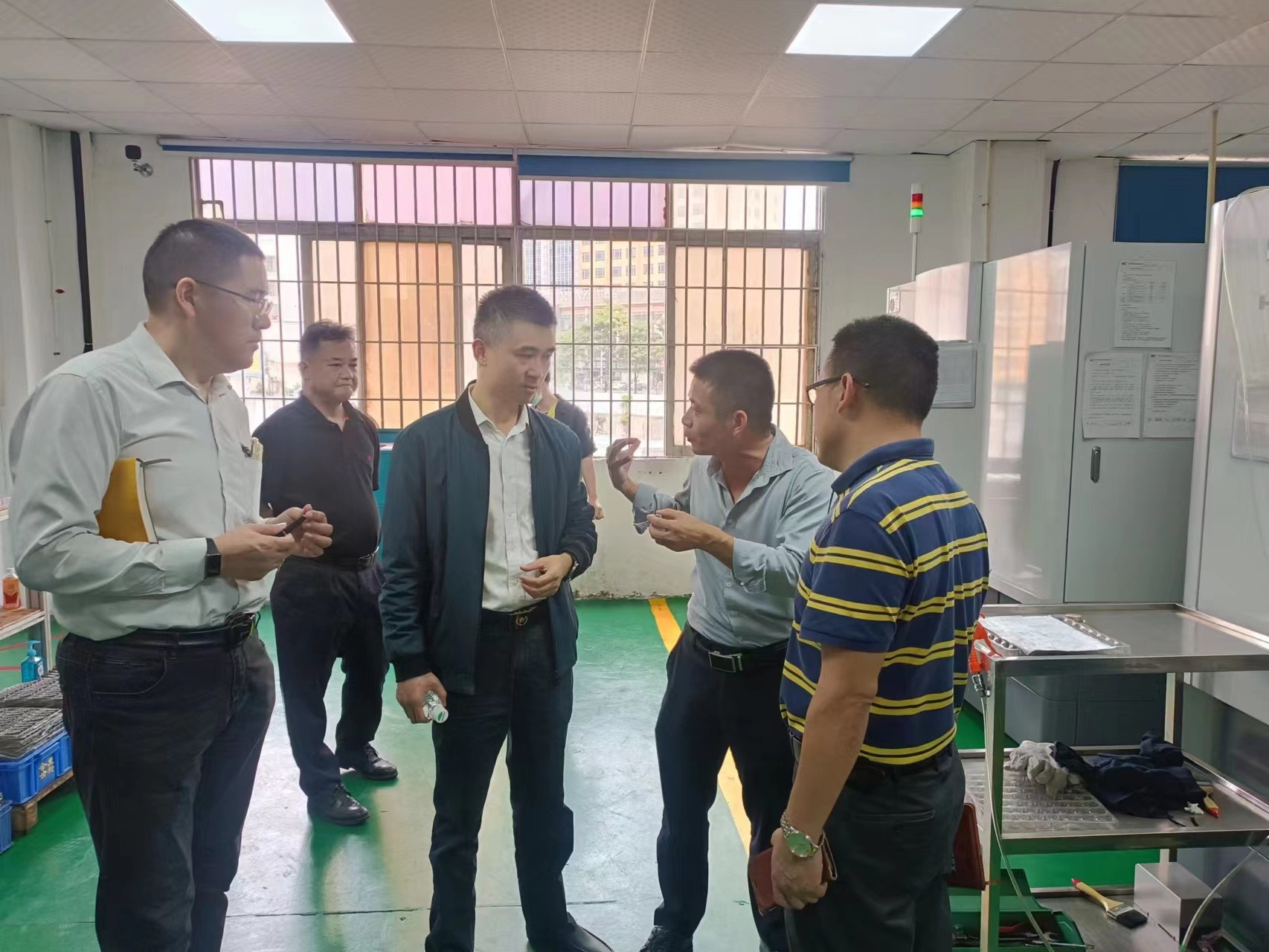 熱烈歡迎區(qū)政府領(lǐng)導(dǎo)帶隊(duì)走訪企業(yè)，鼓勵(lì)數(shù)字化轉(zhuǎn)型！